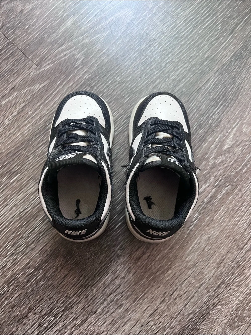 Toddler nike dunk low black/white sneakers size 6